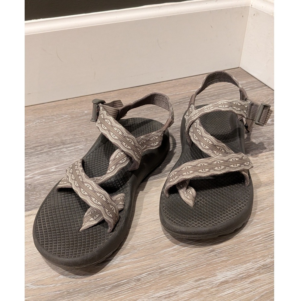Chaco Z/Cloud 2 Women 8 Brown Tan Geometric Strappy Toe Loop Hiking Sandals